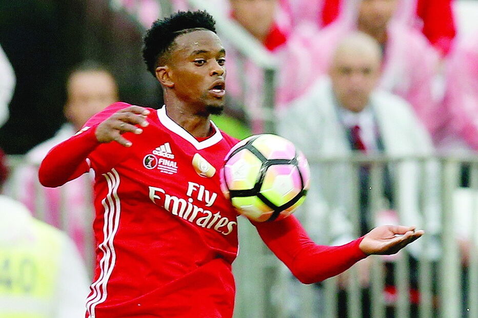 Luís Filipe Vieira, João Cancelo, Nélson Semedo, Benfica, Valência, Bellerín, Correio da Manhã, Europeu, Europeu, André Gomes, Arsenal, Taça das Confederações, desporto, futebol