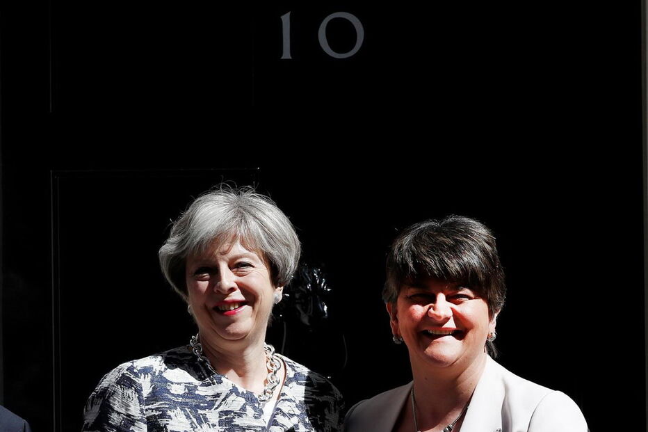 Theresa May reuniu-se com Arlene Foster e o partido unionista em Londres