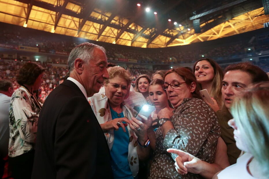 Marcelo Rebelo de Sousa entre o público do Meo Arena