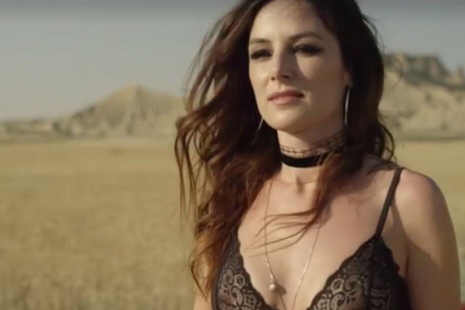 A modelo Helena Coelho