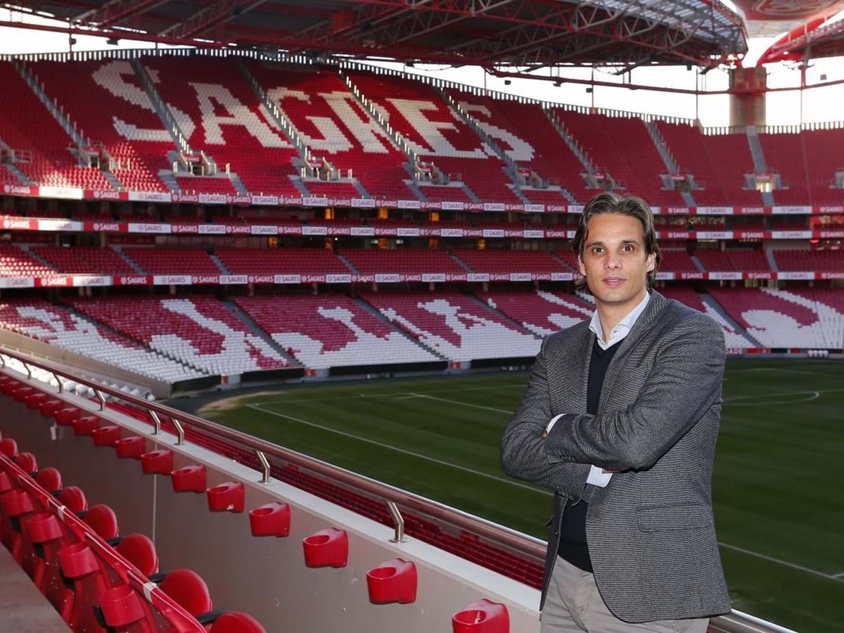 Nuno Gomes operado com sucesso na Alemanha - Desporto - Correio da