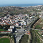 Viola e sequestra colegas de escola em Pousada da Juventude durante visita de estudo à Lourinhã