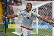 Chicharrito celebra o golo do México