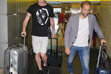 Jérémy Mathieu à chegada a Lisboa, onde vai jogar no Sporting