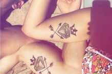 Adrien Silva e a mulher fizeram uma tatuagem para celebrar o amor que os une