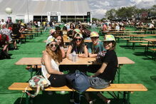 Imagens do recinto do Alive no primeiro dia do festival