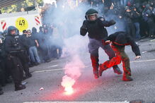 Imagens dos protestos anti-G20 esta quinta-feira em Hamburgo, Alemanha