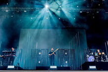 Alt-J em atuação em Algés