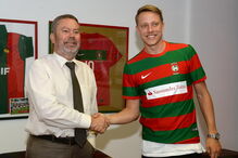 O presidente do Marítimo, Carlos Pereira (à esquerda)