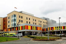 Abbey Parkes, Hospital Royal Stoke, Logynon, Fator, Reino Unido, Leiden, Amanda Parkes, questões sociais, morte, grupos populacionais, jovens, pílula, métodos contracetivos