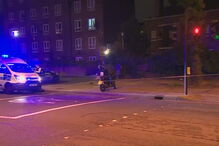 Suspeito terá feito cinco ataques em menos de 90 minutos.