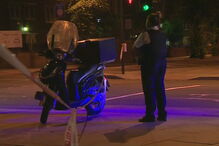 Suspeito terá feito cinco ataques em menos de 90 minutos.