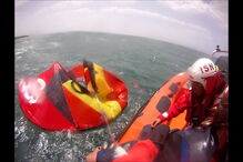 Kitesurfista alemã resgatada na Ericeira