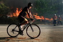 Fogo reacende em Mangualde e põe casas em risco