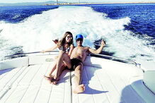 Sara, Tony Carreira, cantor, questões sociais, desporto, política