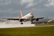 Menor expulso de avião por EasyJet