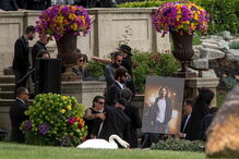 Chester Bennington, Los Angeles, Linkin Park, Hallelujah, Chris Cornell, Phoenix, Soundgarden, Radar, Twitter, Xero, Leonard Cohen, One More Light, EUA, Talinda Ann, músico