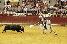 Corrida Correio da Manhã, Campo Pequeno, Luís Rouxinol Jr., cavaleiro de Pegões, Júnior, António Ribeiro Telles, Manuel Telles Bastos, Murteira Grave, Santarém, Coruche, questões sociais