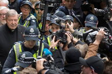 Cardeal Pell à chegada ao tribunal