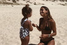 Carolina Patrocínio mostra o bronze das filhas nas redes sociais