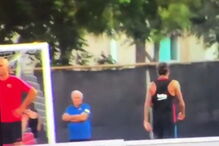 Depois da 'brincadeira' Neymar abandonou o treino, visivelmente irritado