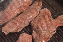 Mulher desiste de supermercados e começa a caçar a própria comida