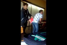 Professor participou no que chama de brincadeiras com os alunos que filmaram tudo com os telemóveis