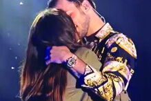 2017-07-31_23_35.01 Casal trocou beijo apaixonado.jpg