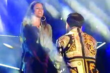 2017-07-31_23_35.01 David Carreira chamou Carolina ao palco durante um concerto.jpg