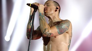 Vocalista dos Linkin Park enforcou-se em casa