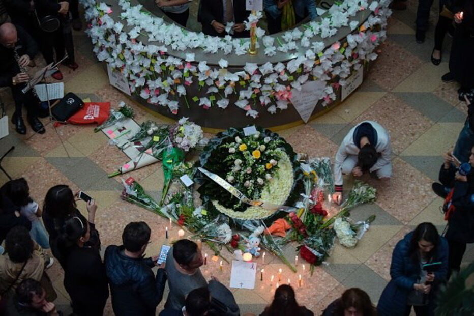CTI, Bogotá, Juan Manuel Santos, Corpo Técnico de Investigação, María Paulina Riveros, Jorge Hernando Nieto, Procuradoria, Presidente da Colômbia, Enrique Peñalosa, diretor da Polícia, Centro Comercial Andino, Movimento Revolucionário do Povo, MRP, Portugal, questões sociais, distúrbios, guerras e conflitos, crime, lei e justiça