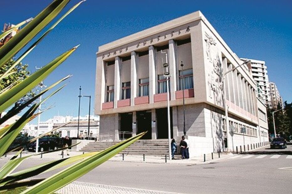 Absolvidos no Tribunal de Faro   