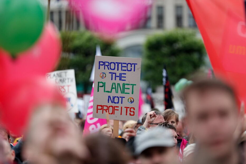 Milhares de pessoas protestaram em Hamburgo contra a cimeira do G20