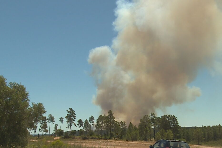 Incêndios junto a Base Aérea de Tancos