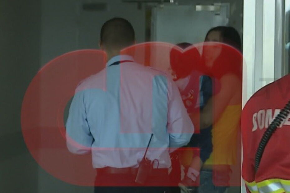 Bebé chega ao hospital ao colo da mãe