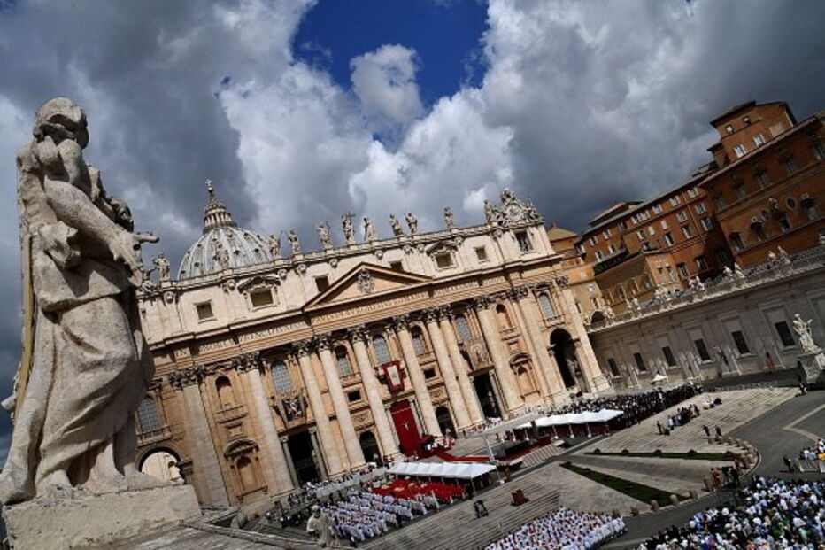 Polícia do Vaticano interrompe orgia gay 
