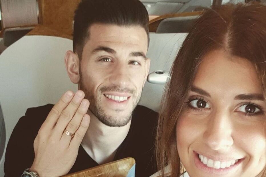 Um mês depois de terem casado, Pizzi e Maria Luís Barros partiram agora para lua de mel