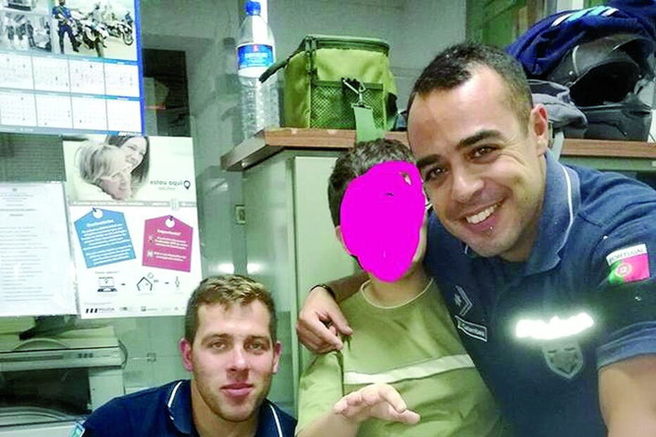 Os agentes da PSP do Montijo que encontraram o menor