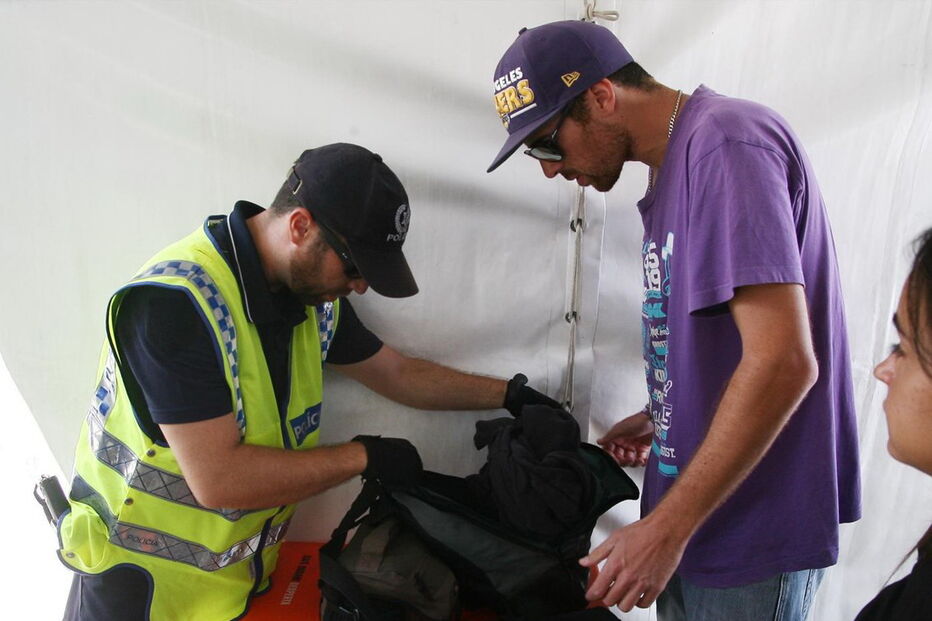 Imagens do recinto do Alive no primeiro dia do festival