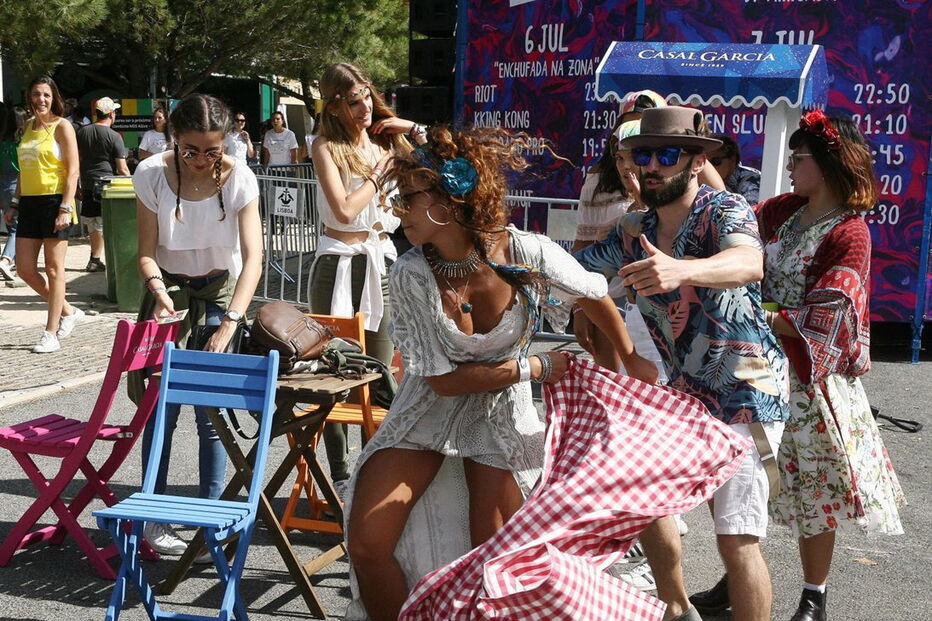 Imagens do recinto do Alive no primeiro dia do festival