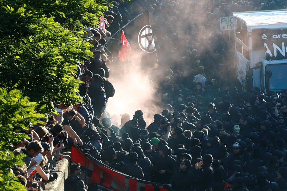 Imagens dos protestos anti-G20 esta quinta-feira em Hamburgo, Alemanha