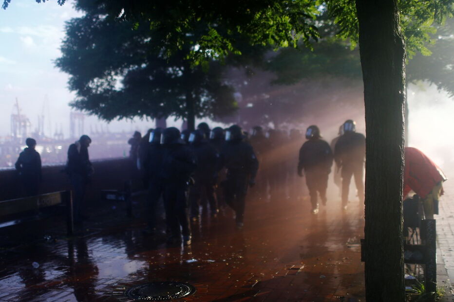 Imagens dos protestos anti-G20 esta quinta-feira em Hamburgo, Alemanha