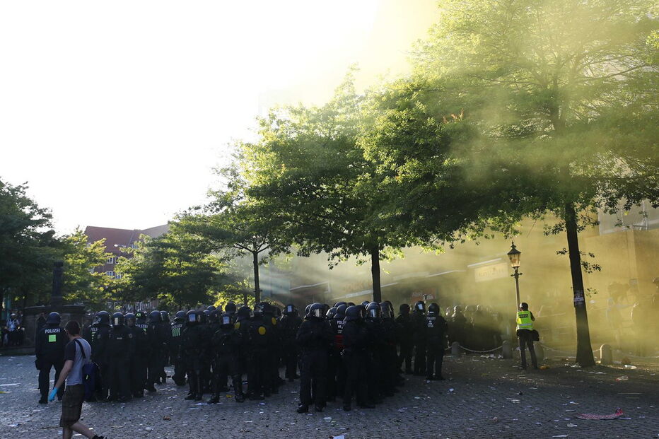 Imagens dos protestos anti-G20 esta quinta-feira em Hamburgo, Alemanha