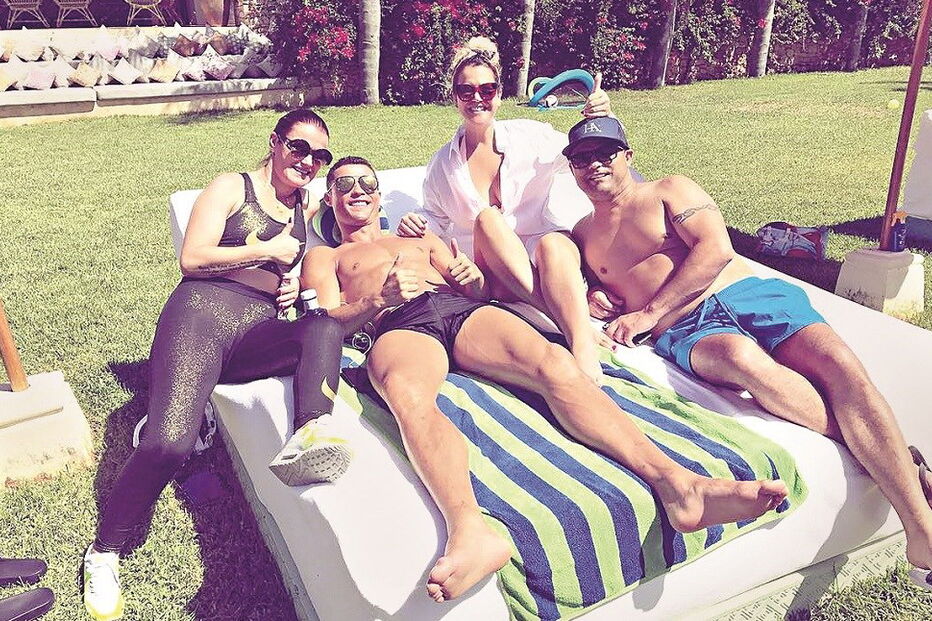 Georgina, férias, Cristiano Ronaldo, CR7, herpes labial, redes sociais, Ibiza
