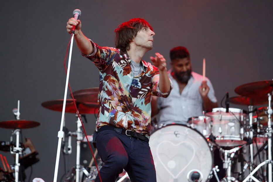 Os Phoenix em concerto no NOS Alive