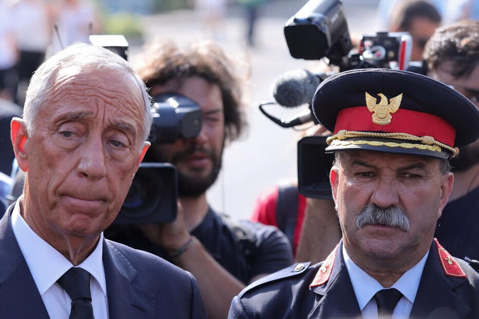 José Domingues, comandante dos Bombeiros de Castanheira de Pera, com Marcelo Rebelo de Sousa