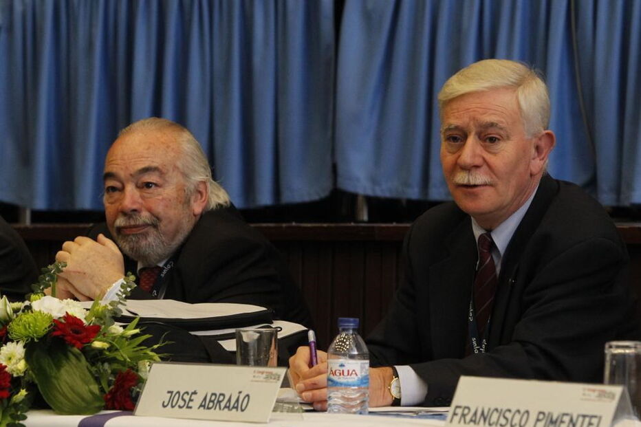  José Abraão, da FESAP, à direita