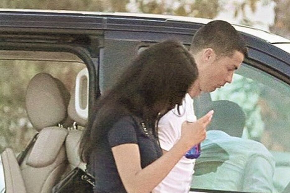 Georgina, Cristiano Ronaldo, CR7, Ibiza, gravidez, saltos altos