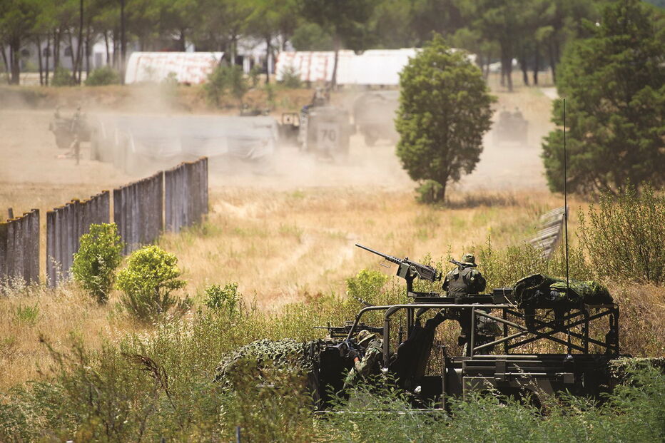 Vigias do perímetro militar de Tancos estão a ser investigados. É quase certo que o grupo que invadiu os paióis contou com ajuda militar  