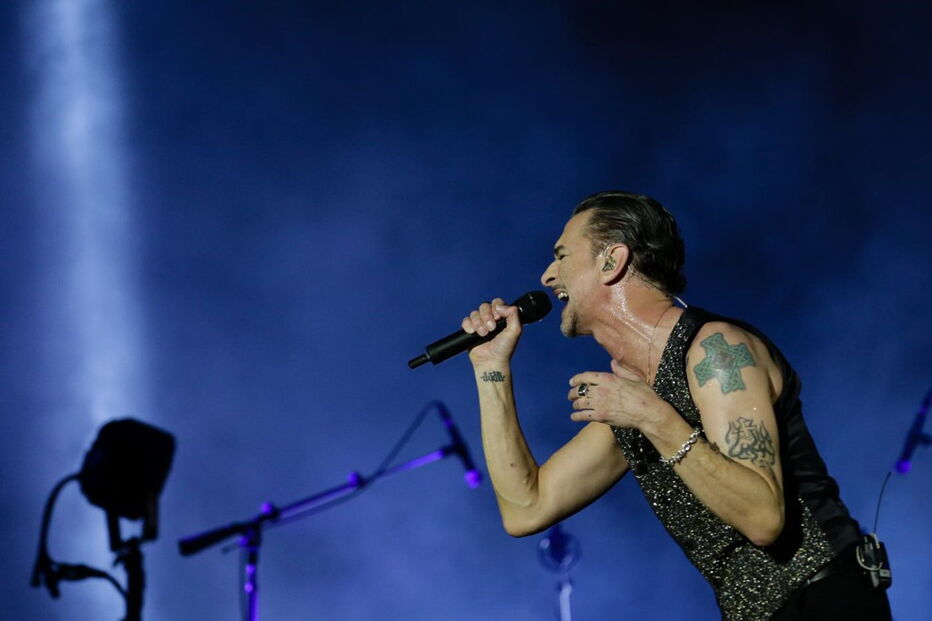 Alive termina em festa com Depeche Mode